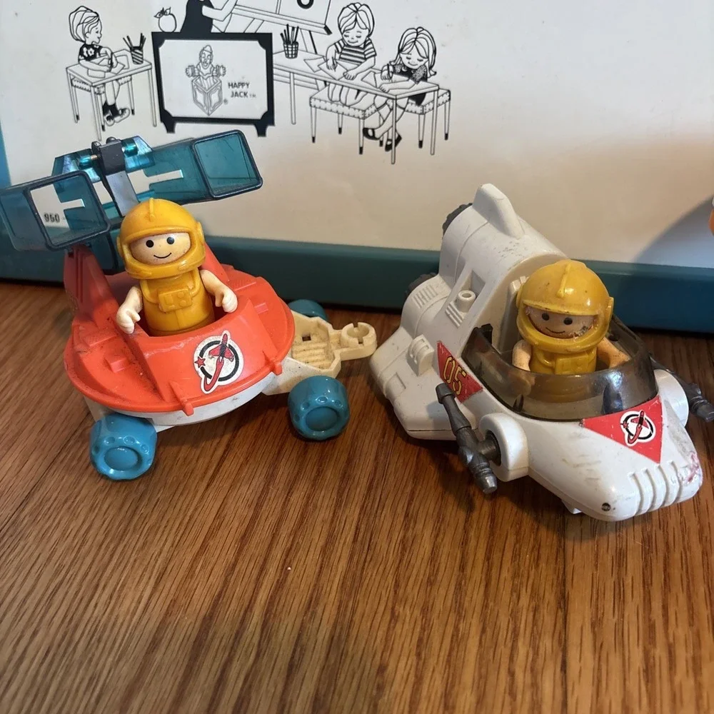 Vintage 1984 Playworld Lil Playmates Space Station Play Set 5‎ Accessories Lot